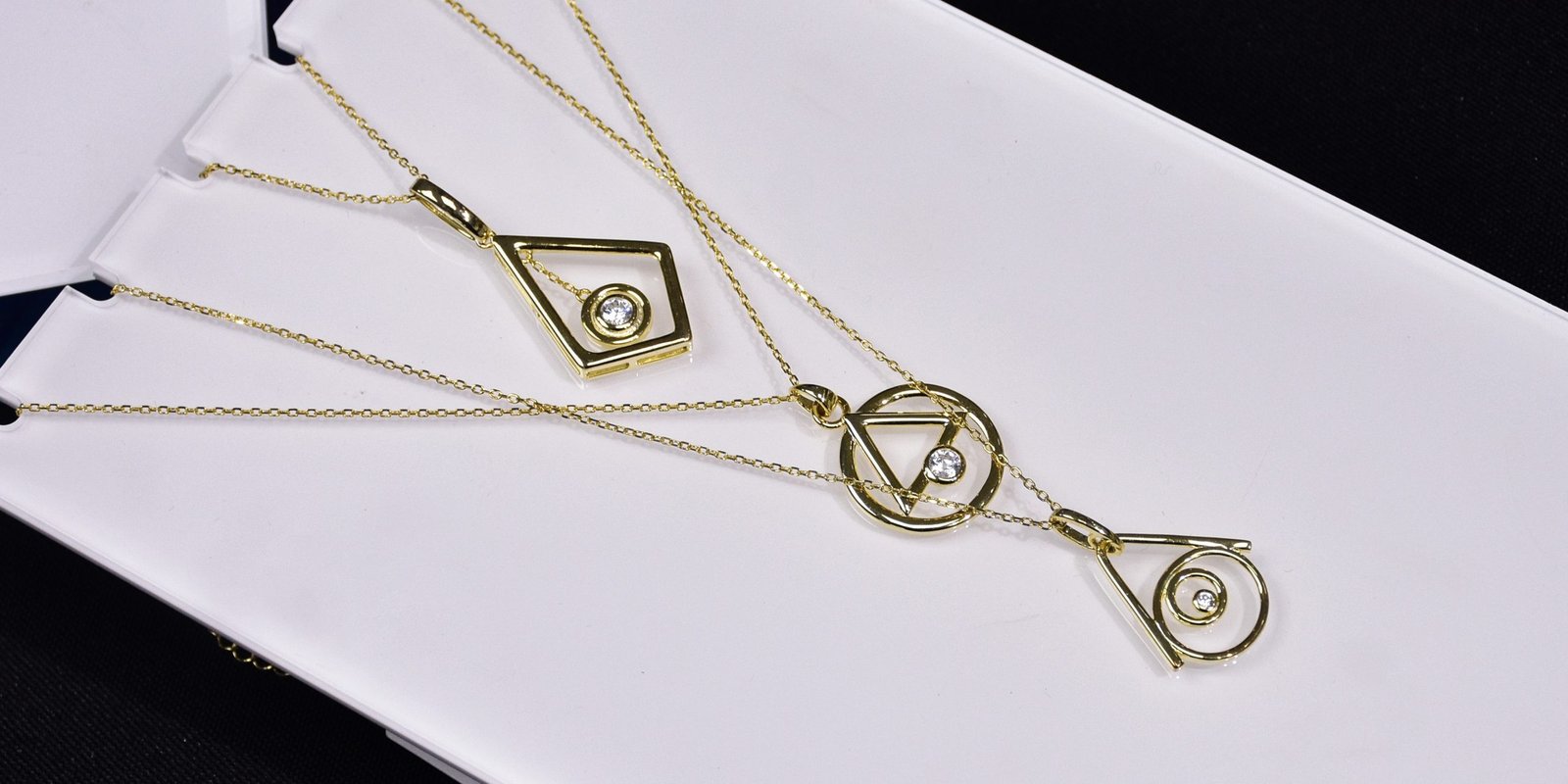 Why Does Gold Jewelry Turn White